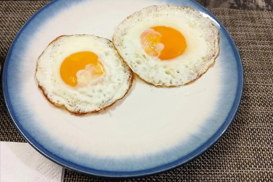 每天一个鸡蛋,糖尿病风险增加60%?是真的吗?真相如何?今