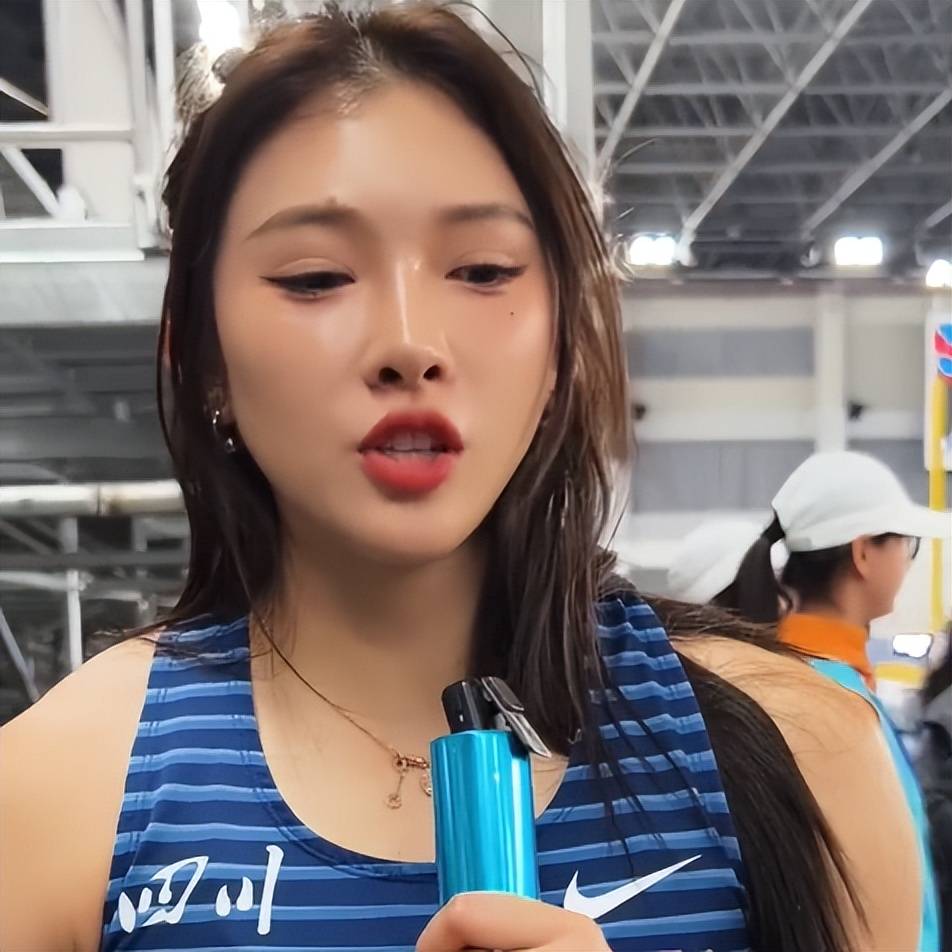 又美又飒!吴艳妮连超3人夺第二冠,田径女神发声:自信女人最美
