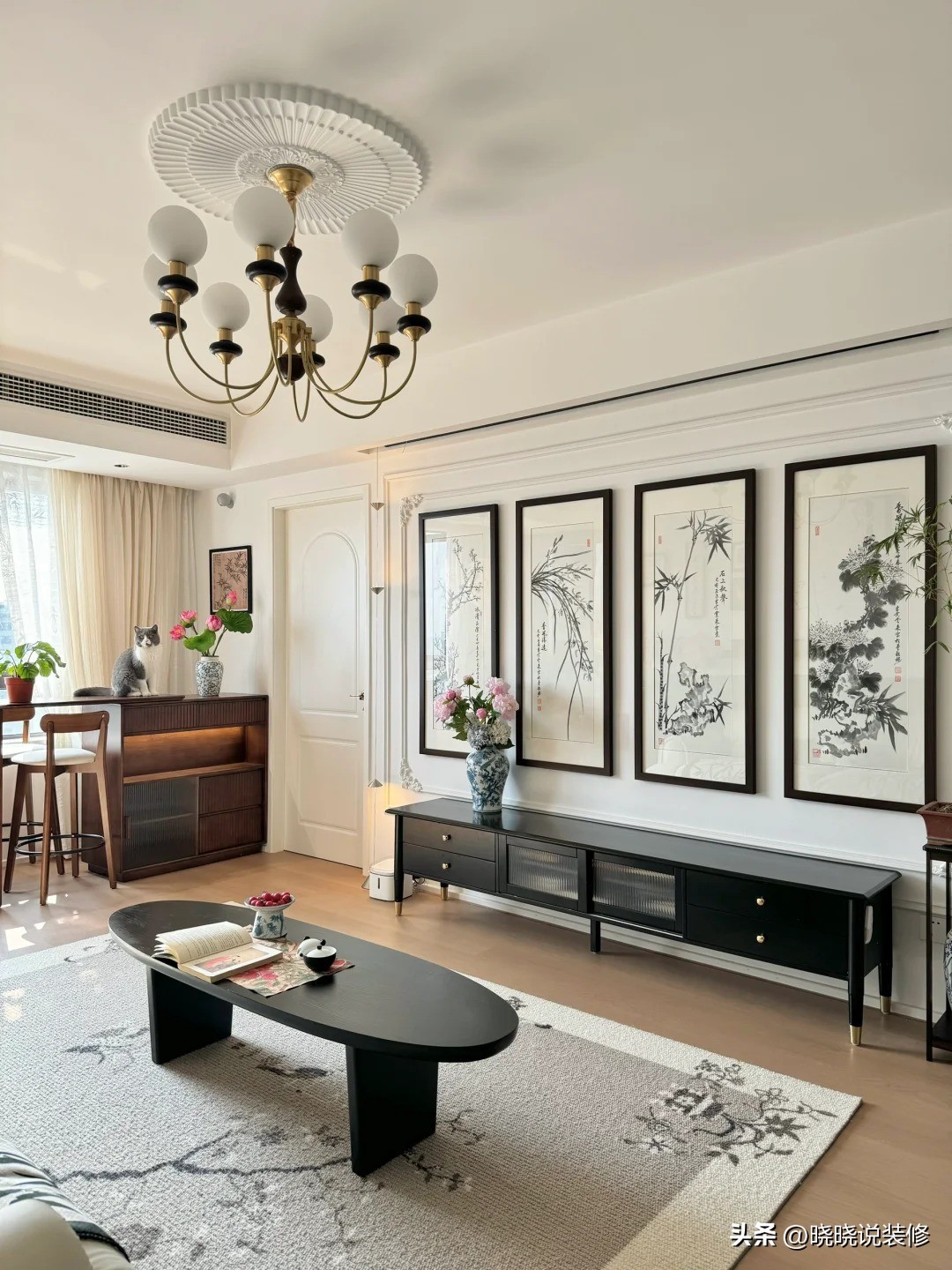 她家122㎡,全屋简约又大方,尤其是客厅,比样板间还漂亮,很赞