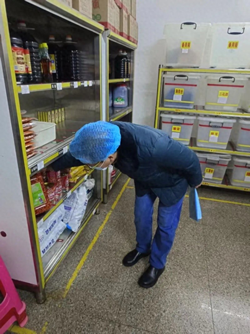 桂林市逸仙中学：筑牢校园食品安全防线切实保障师生饮食安全