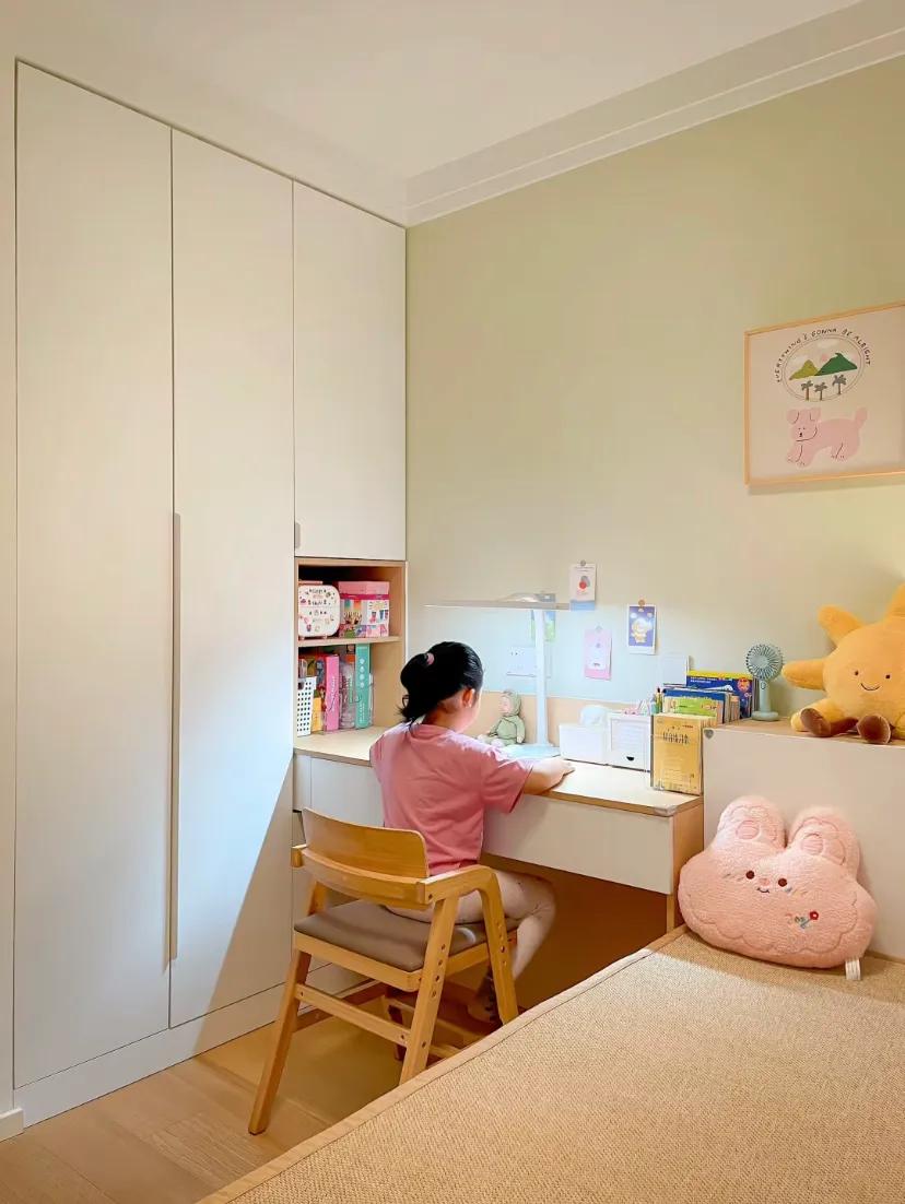 山东女主晒出治愈系小家,全屋布置得干净又温馨,越住越舒适
