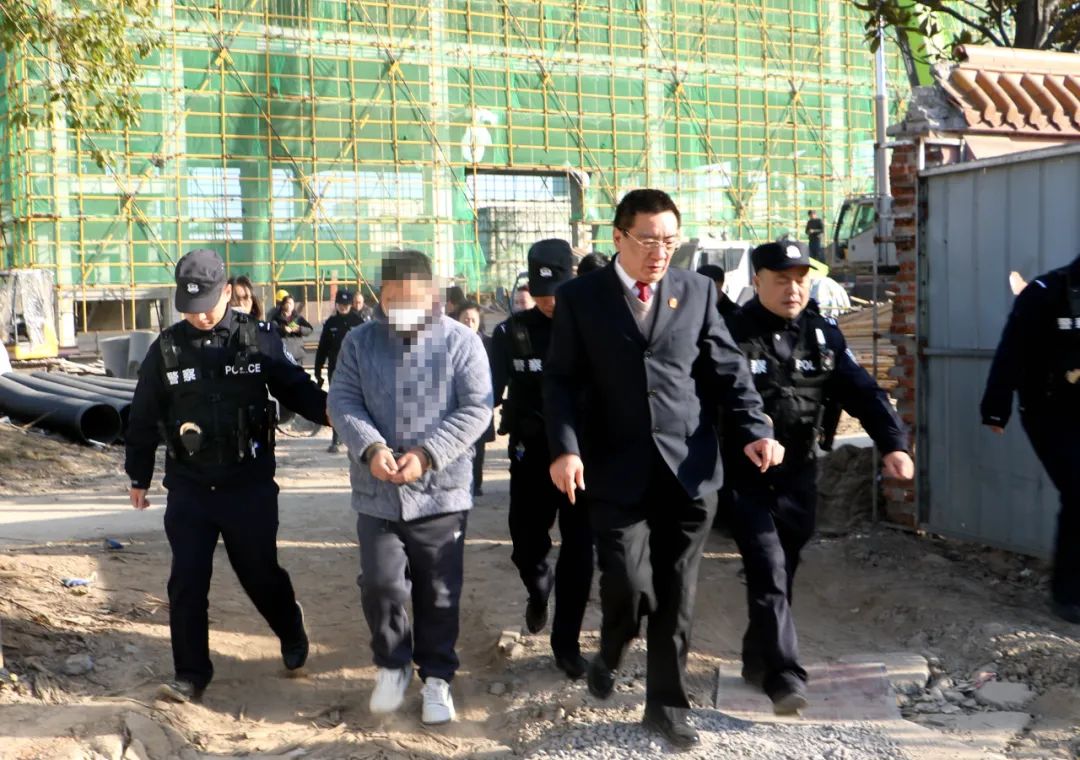 荆州:深耕法治沃土绽放平安之花