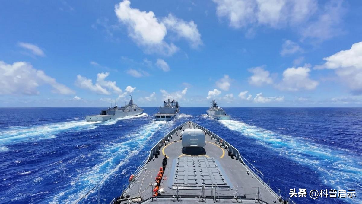 实弹射击结束后,055编队突然掉头!向巴斯海峡高速挺进,澳慌了