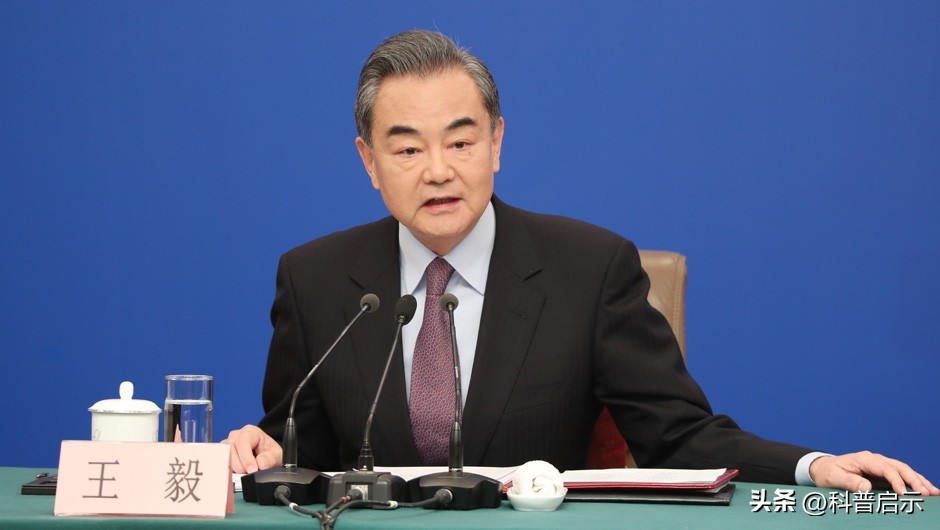 美国要打击俄石油出口,迫其让出领土,遭中方怼回:就买俄石油