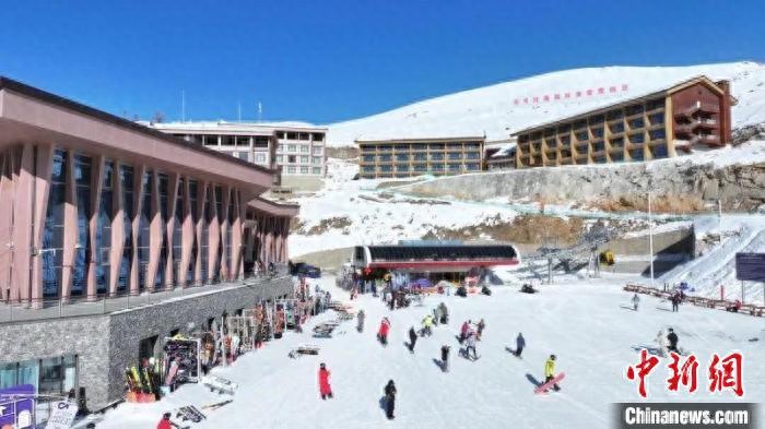 凭登机牌免费新疆阿勒泰向全国雪友发红包