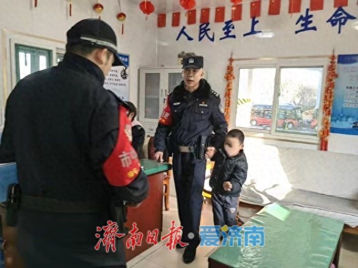 公交职工爱心接力迷途儿童平安归家